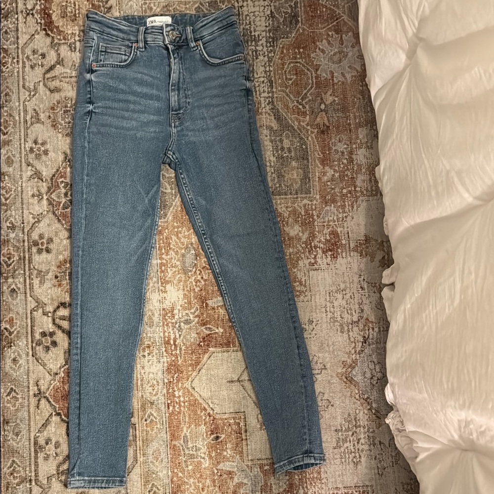 Zara jeans
